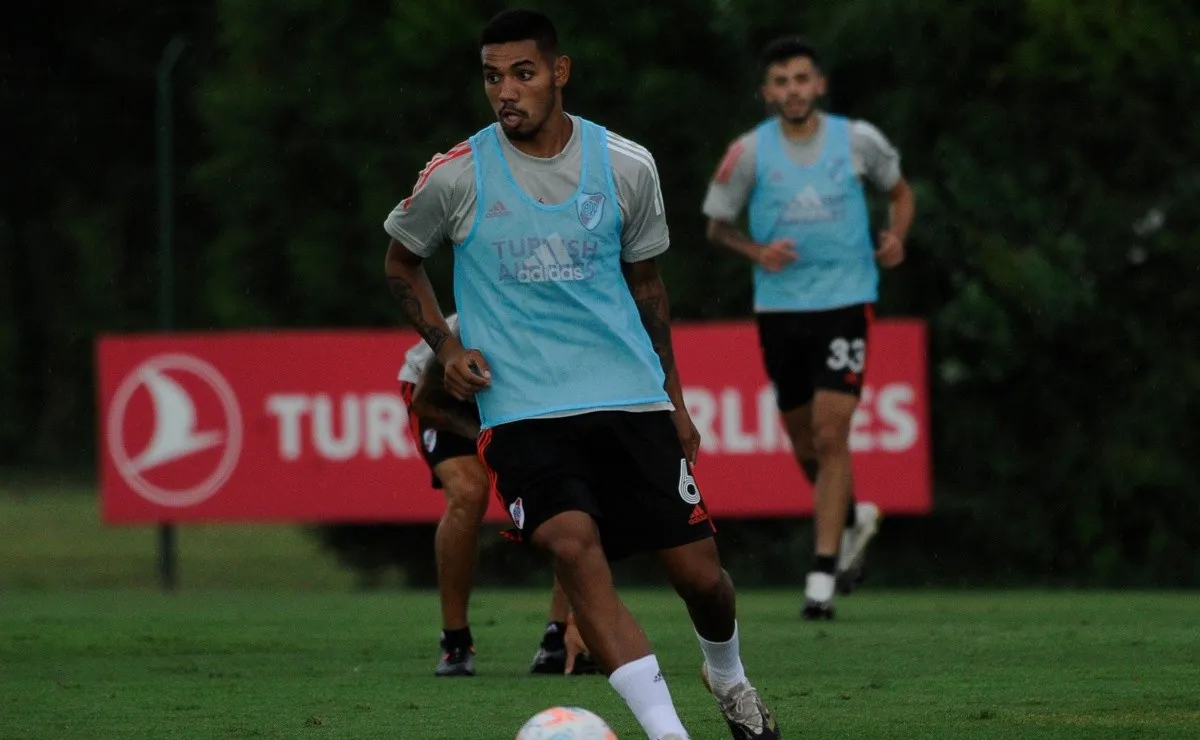 David Martínez sería titular en el partido entre River y Racing por la Supercopa Argentina. El defensor es uno de los cuatro jugadores que ganó todos los partidos que fue dirigido por Gallardo.