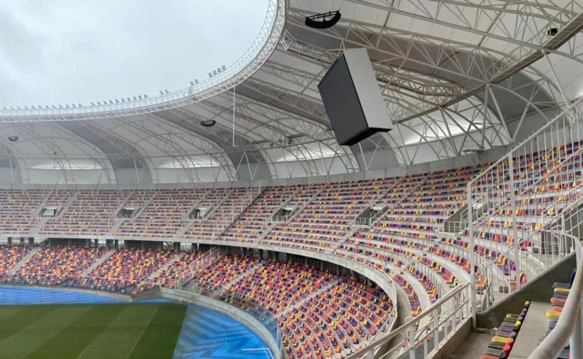 El estadio Madre de Ciudades de Santiago del Estero tiene capacidad para 30000 espectadores