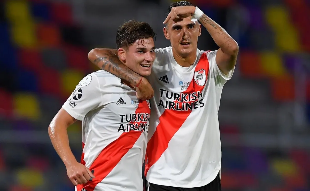 Los cinco goles de River contra Racing en la Supercopa Argentina con sonido ambiente.