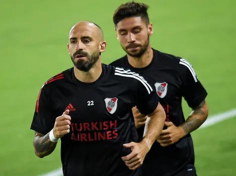 El gesto de los utileros con los lesionados