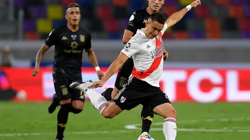 River y Racing se enfrentan por la Supercopa Argentina en el Estadio Único Madre de Ciudades en Santiago del Estero. Gallardo va por un nuevo título.