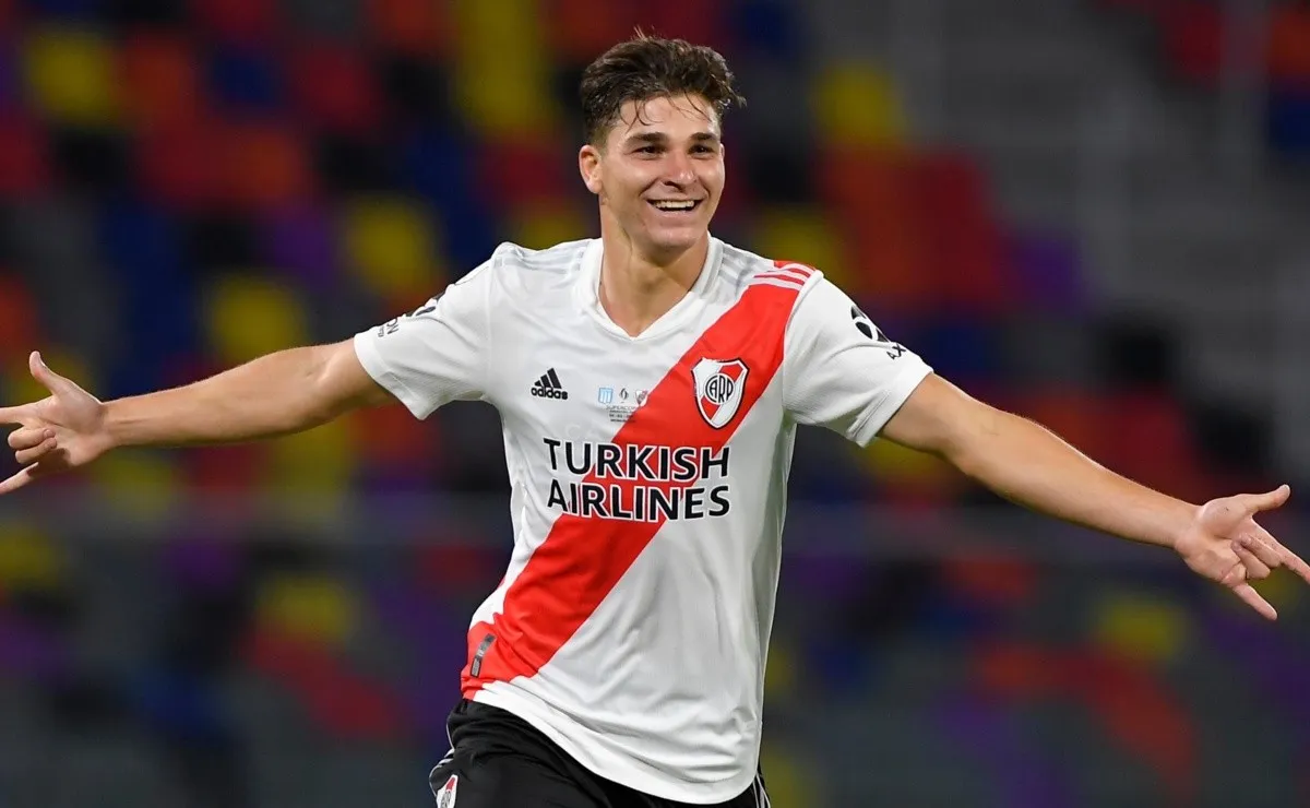 River le ganó la Supercopa a Racing con una ráfaga de goles