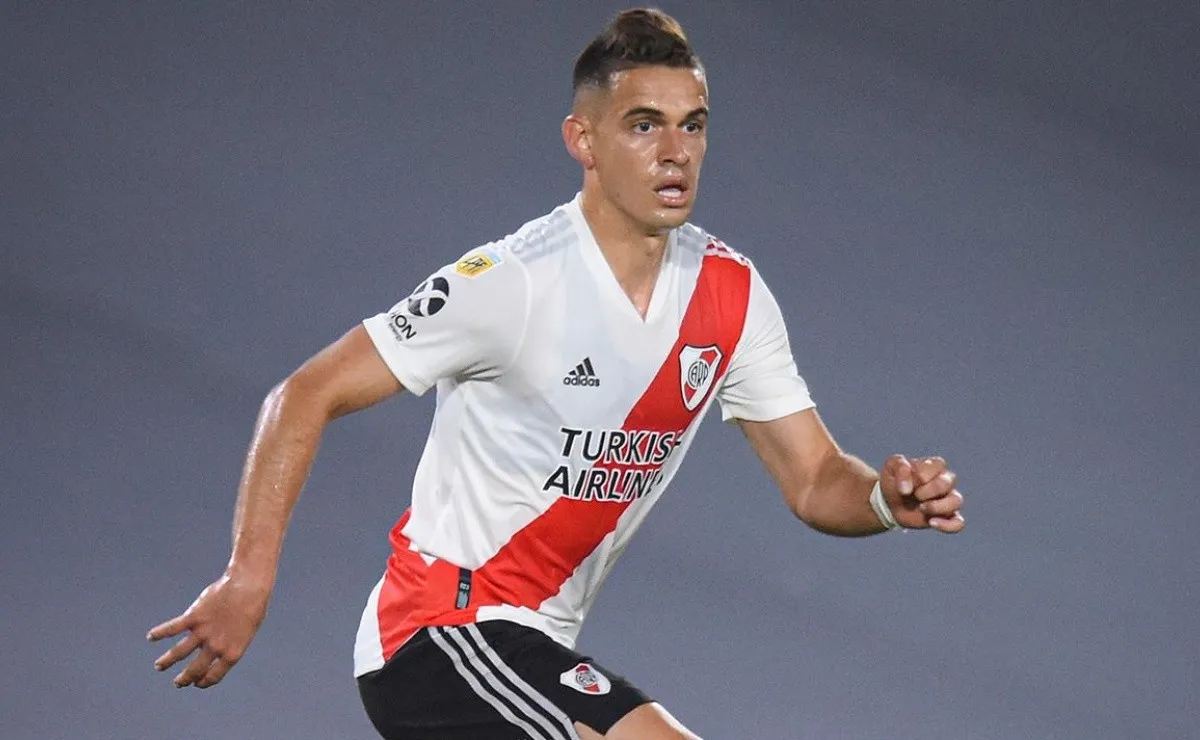 Rafael Santos Borré estaría presente en el duelo entre River y Racing por la Supercopa Argentina del próximo jueves en Santiago del Estero.