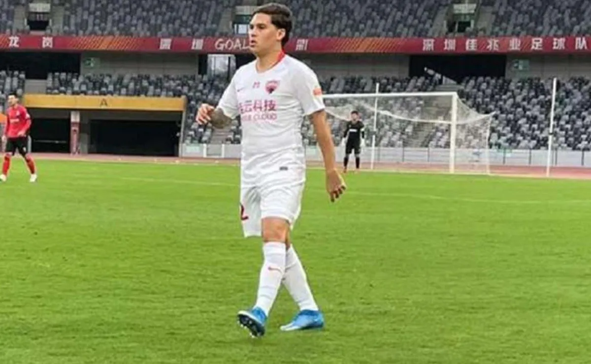 Juan Fernando Quintero jugó un partido amistoso en el Shenzhen