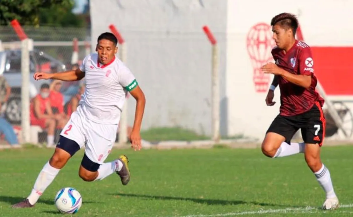 La Cuarta División de River venció a Huracán por 1 a 0 mientras que la Quinta empató 1 a 1 ante en Globo, los encuentros se jugaron en La Quemita.