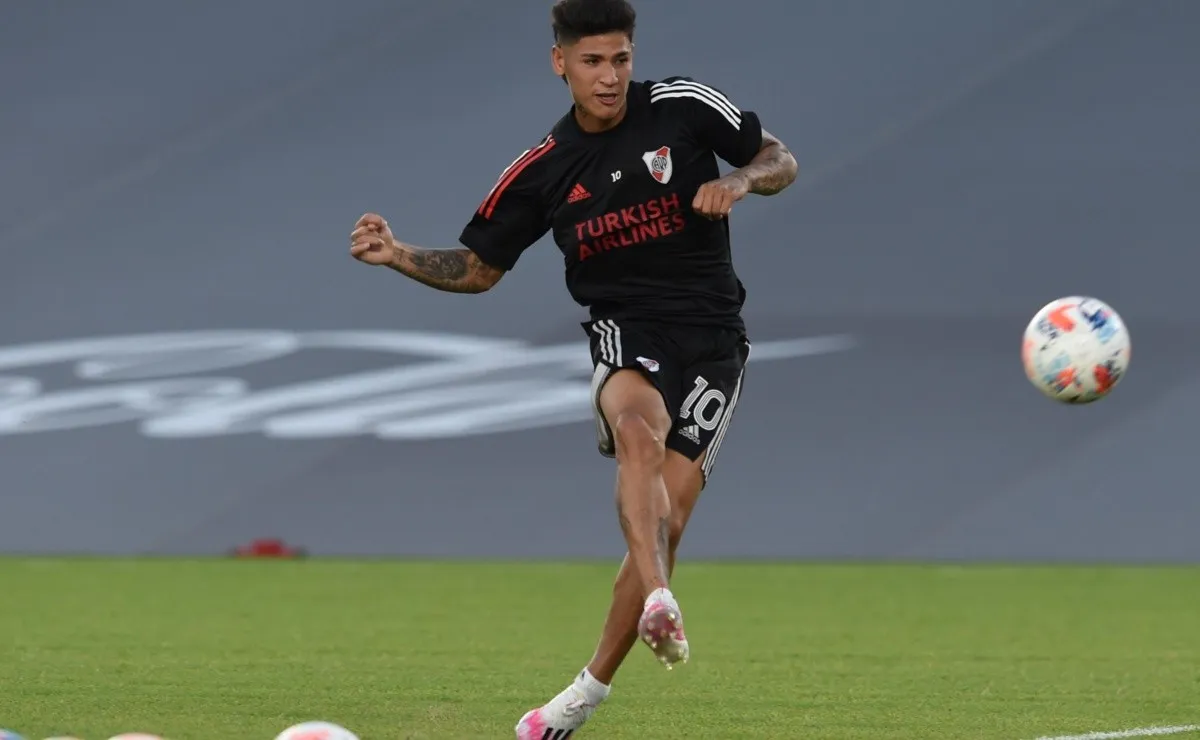 El colombiano Carrascal vuelve a jugar y vestirá la 10 tras su ausencia por haber sufrido coronavirus.