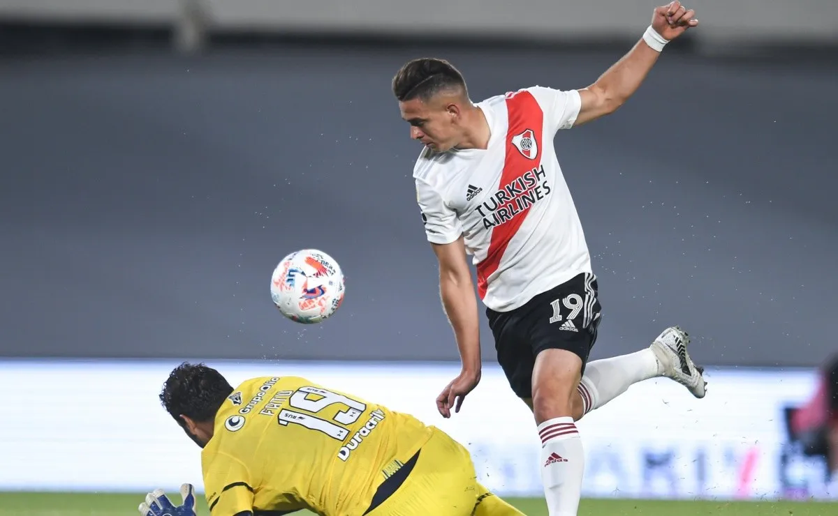 Rafael Santos Borré aseguró que va a renovar su contrato con el Más Grande. El mismo termina a mediados de 2021 y es el único futbolista que queda por renovar.