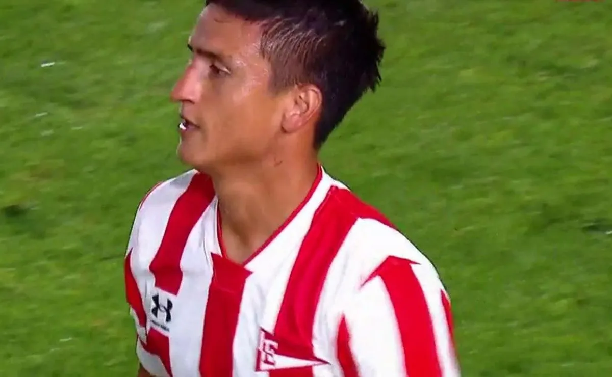 Mauro Díaz marcó el empate de Estudiantes frente a River