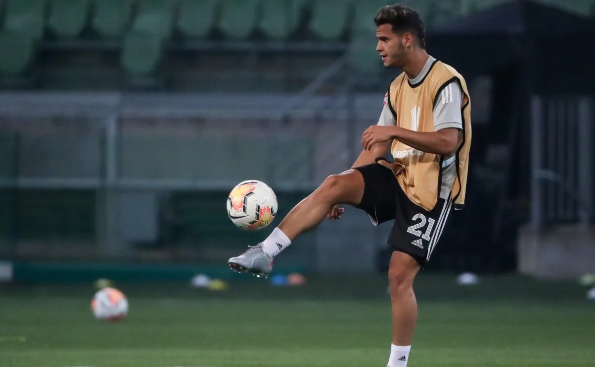 Cristian Ferreira volvió a las órdenes de Marcelo Gallardo luego de estar aislado por contacto estrecho con Jorge Carrascal. Igualmente entrenó diferenciado.