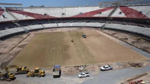 River pondrá una tela mesh donde simulará cómo van a quedar las plateas una vez que bajen a la altura del campo de juego y además tendrá sponsors.