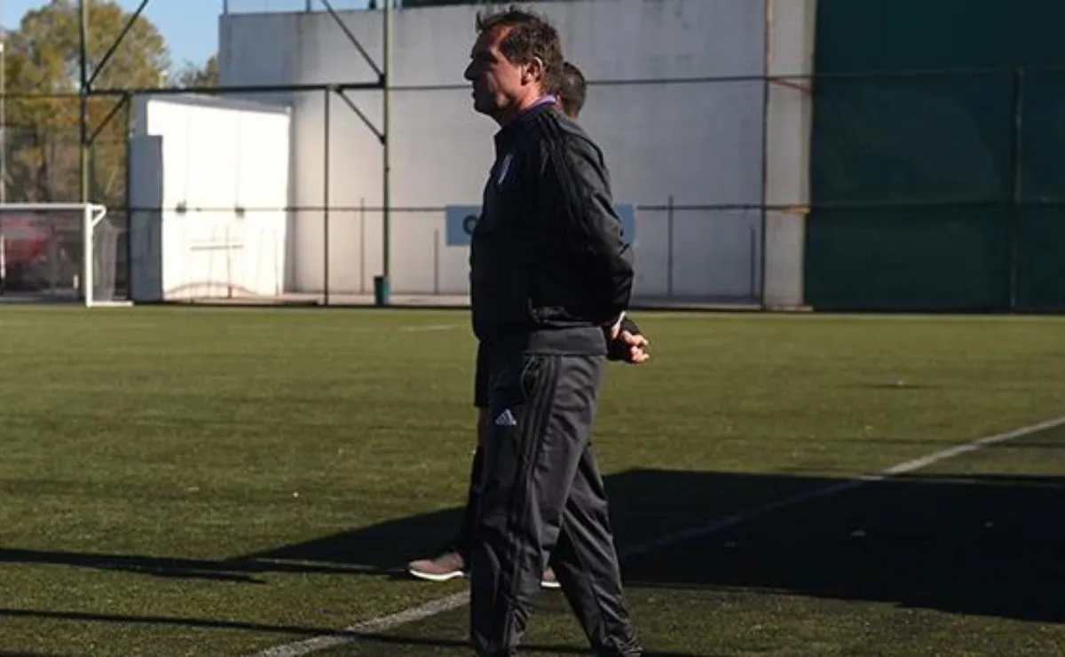 Juan José Borrelli habló de su relación histórica con Marcelo Gallardo, destacó su trabajo en Primera y también cómo va llevando a los pibes de Inferiores.