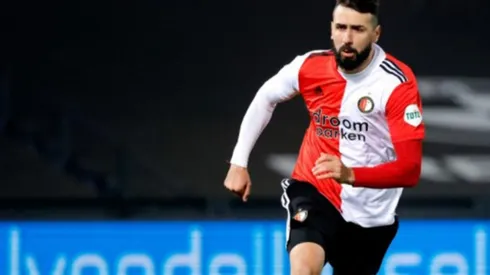 Lucas Pratto acumula 6 partidos oficiales en el Feyenoord y todavía no marcó goles