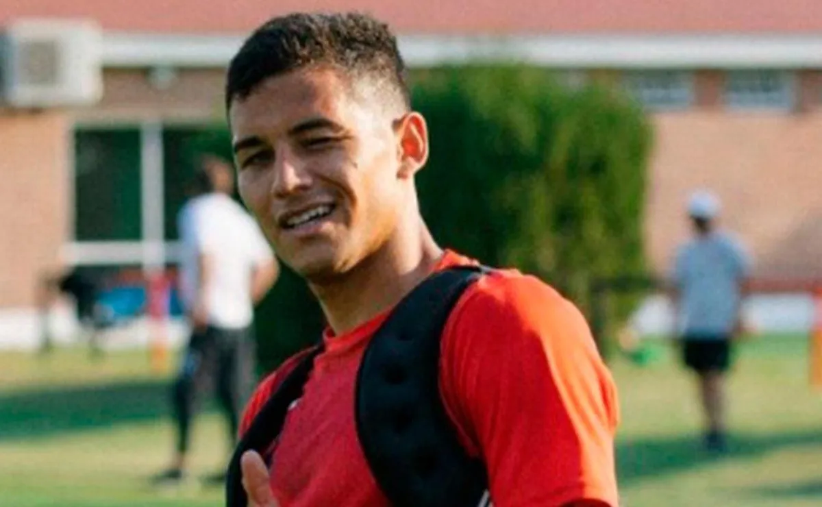 Adrián Bastía sostuvo que es el momento para Alex Vigo pase de Colón a River, además destacó las características del joven lateral por derecha y lo elogió/