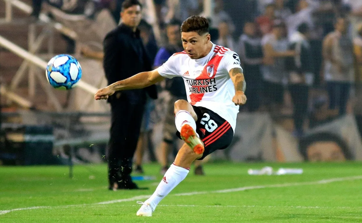 Lyon ofrecería ocho millones y medio de euros por el 80% del pase de Gonzalo Montiel que dejaría River en este mercado de pases.