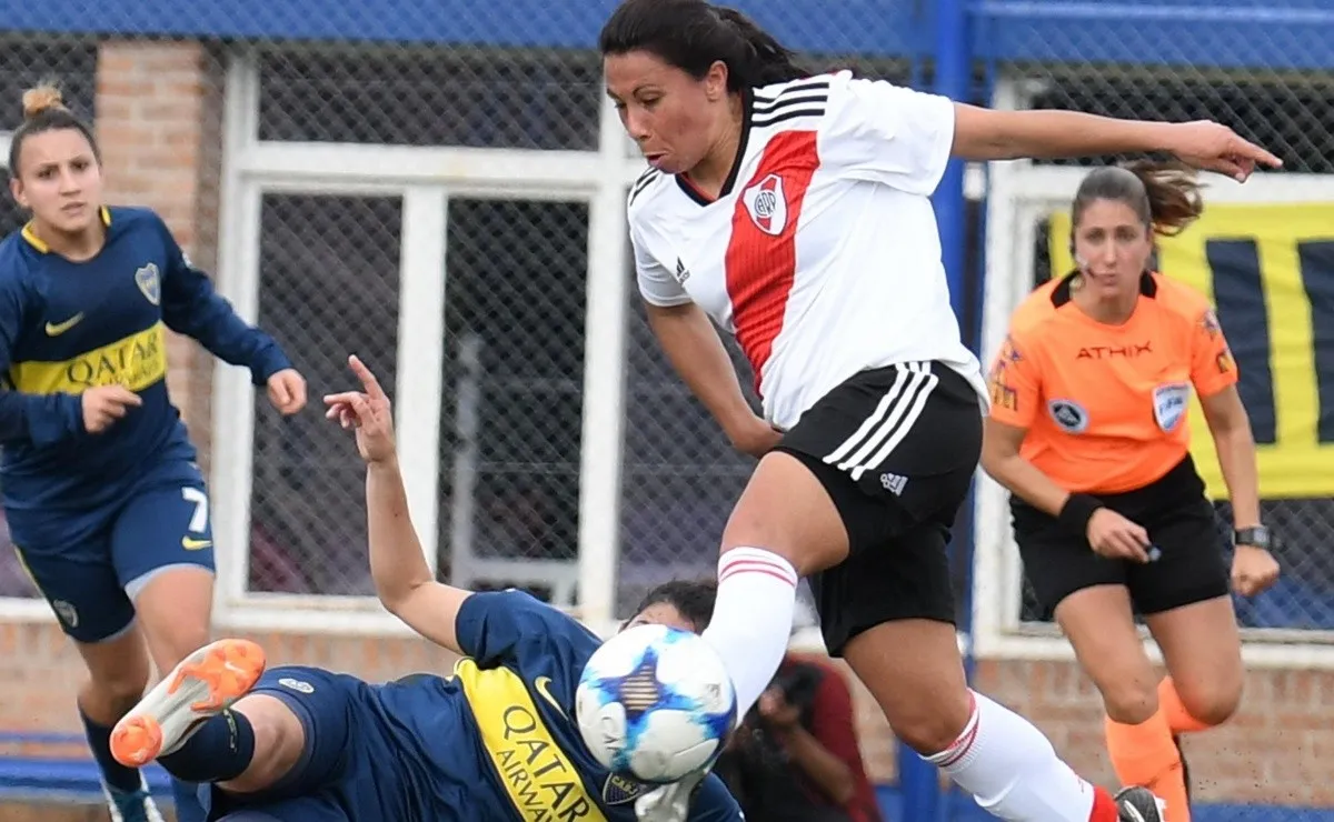 River enfrenta a Boca en el Estadio José Amalfitani a partir de las 19.10 horas por la final del Torneo de Transición femenino. Será televisado por TNT Sports.