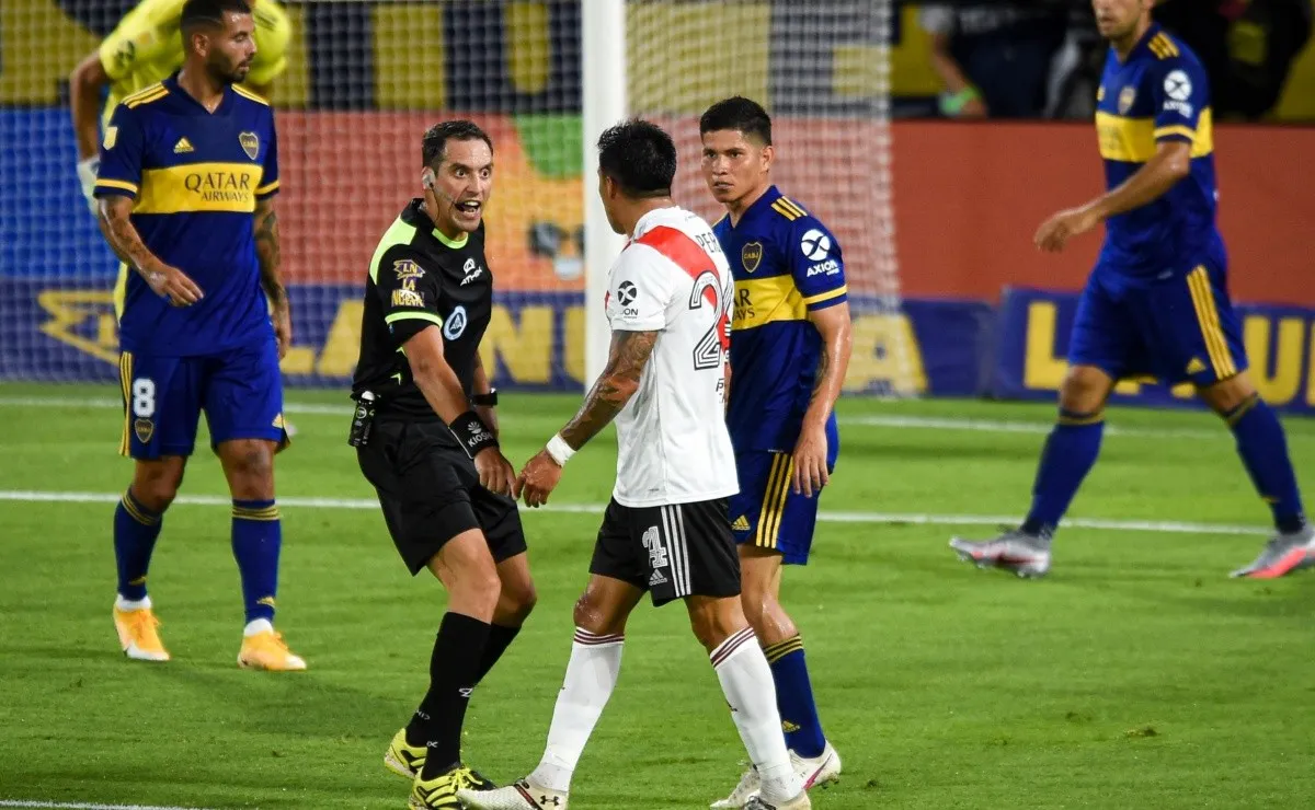 Javier Castrilli y Pablo Lunati apuntaron contra Rapallini y Chade por el mal desempeño en el superclásico.