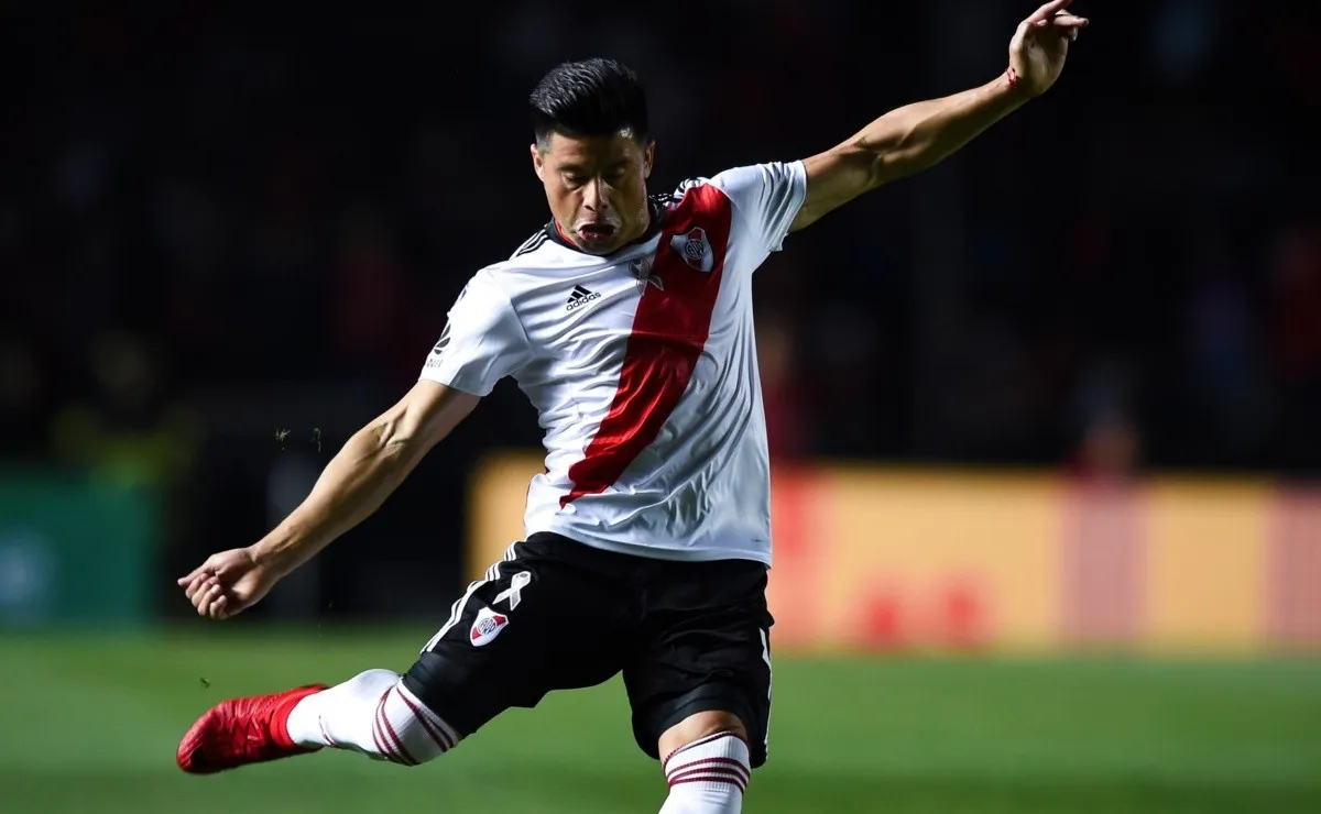 Jorge Moreira no fue convocado para el partido contra Boca en la Bombonera por ya tener el límite de extranjeros permitidos en la planilla y porque ve mejor a otros laterales.