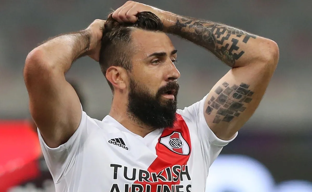 Lucas Pratto decidió emigrar para sumar más minutos dentro de la cancha