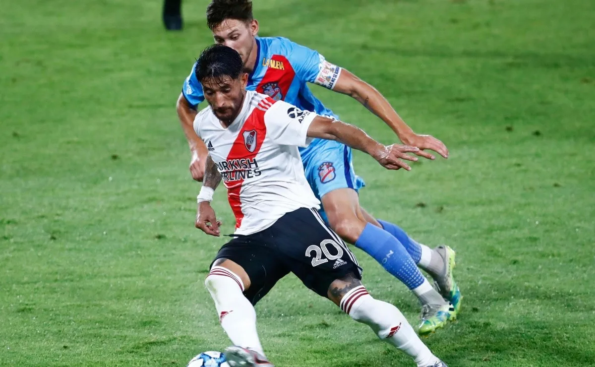Milton Casco sufrió una distensión en su isquiotibial izquierdo y no estará ante Boca por Copa Diego Maradona y difícilmente contra Palmeiras por la Copa Libertadores.
