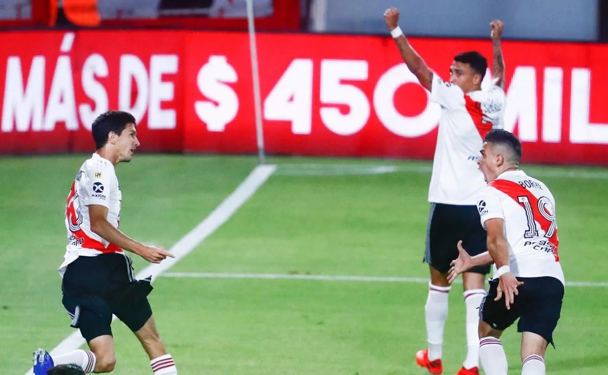 Nacho Fernández y Matías Suárez fueron los goleadores del 2-0 frente a Arsenal.