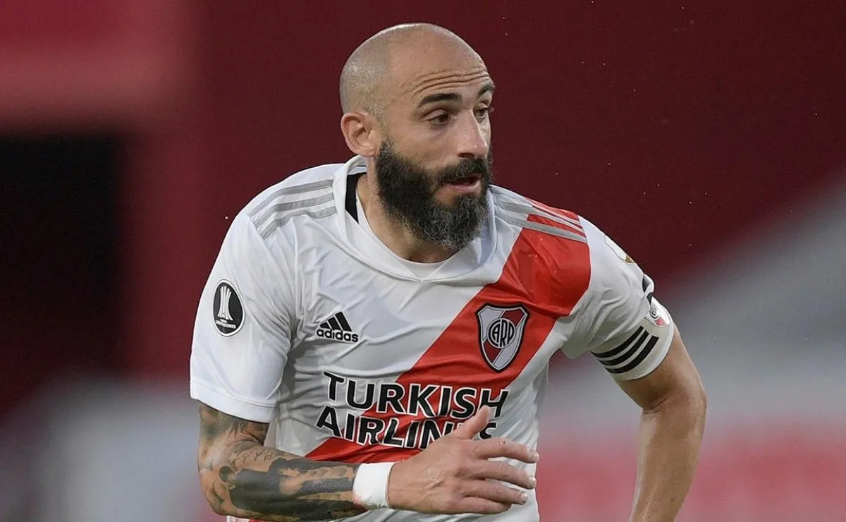 Javier Pinola analizó la victoria de River contra Arsenal y se refirió a la posibilidad de jugar como lateral por izquierda ante Boca. También habló de Palmeiras.
