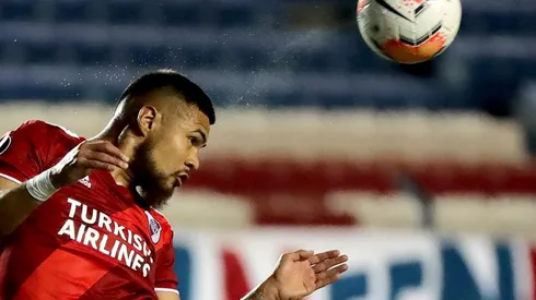 Paulo Díaz sufrió una lesión en su cadera derecha y será sometido a estudios para determinar la gravedad de su lesión, podría no ser de la partida contra Boca.