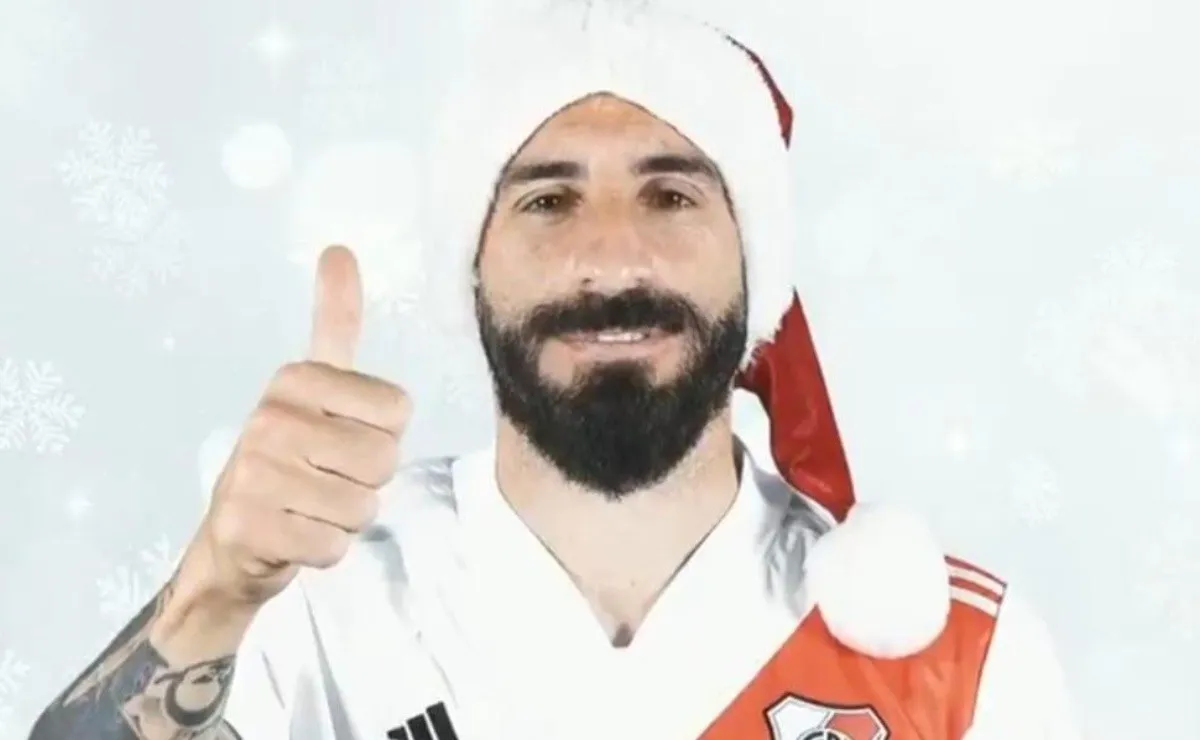 Javier Pinola fue uno de los que se sumó al video de la Navidad