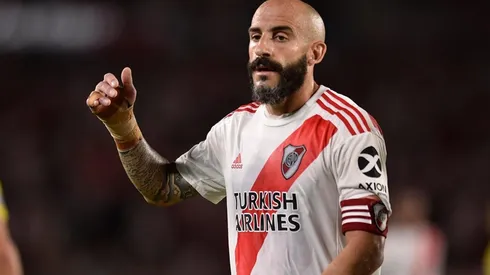 Javier Pinola disputó 21 partido en River en 2020 y en ninguno fue amonestado ni expulsado.