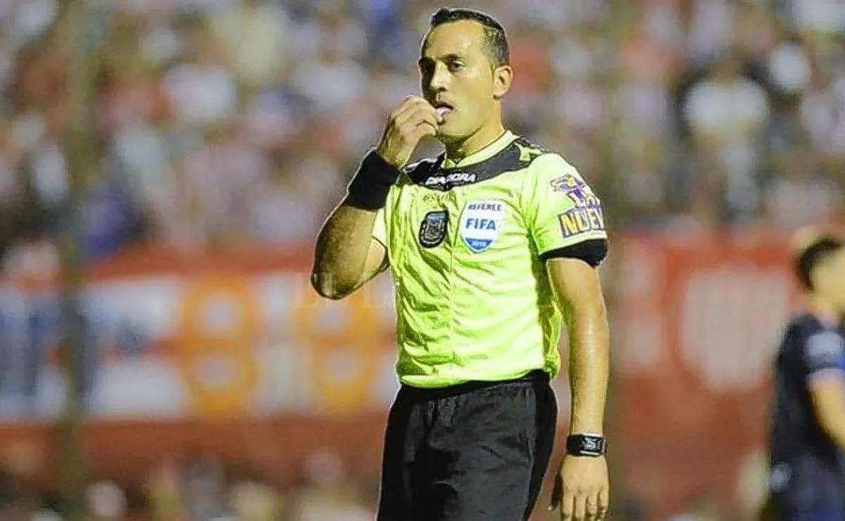 Fernando Espinoza será el árbitro entre River y Arsenal del próximo domingo