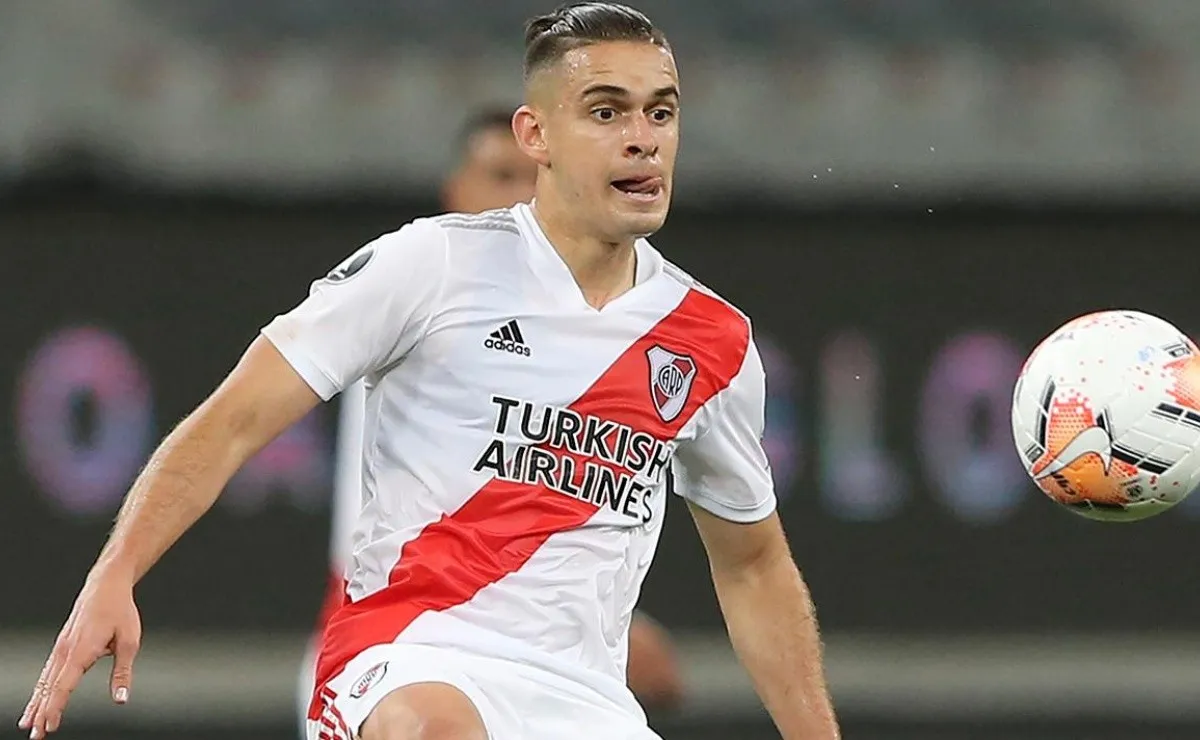 El contrato de Rafael Santos Borré finaliza el 30 de junio de 2021 y River intentará comprarle un 25% de la ficha al Atlético Madrid para poder renovarlo.