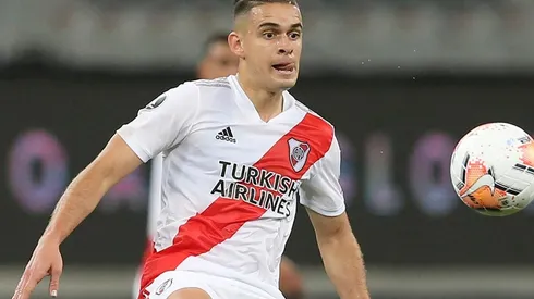El contrato de Rafael Santos Borré finaliza el 30 de junio de 2021 y River intentará comprarle un 25% de la ficha al Atlético Madrid para poder renovarlo.