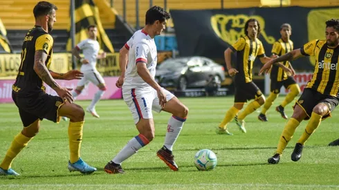 Nacional perdió el clásico con Peñarol por 3 a 2 y llega golpeado el encuentro contra River por los cuartos de final de la Copa Libertadores.
