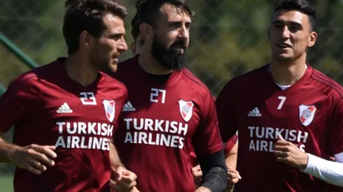 El plantel de River viajará este miércoles hacia Uruguay para enfrentar a Nacional en el Parque Central.