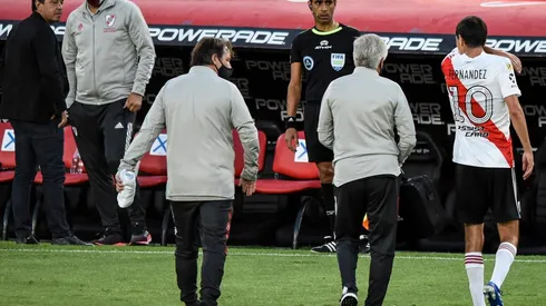 Nacho Fernández salió a los 36 minutos del primer tiempo por una lumbalgia, habrá que ver si llega al partido contra Nacional por la Copa Libertadores.