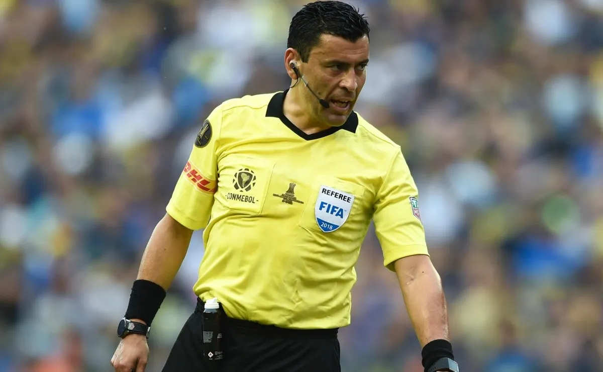 Roberto Tobar será el árbitro que estará al frente del partido de vuelta por cuartos de final de la Copa Libertadores entre River y Nacional.