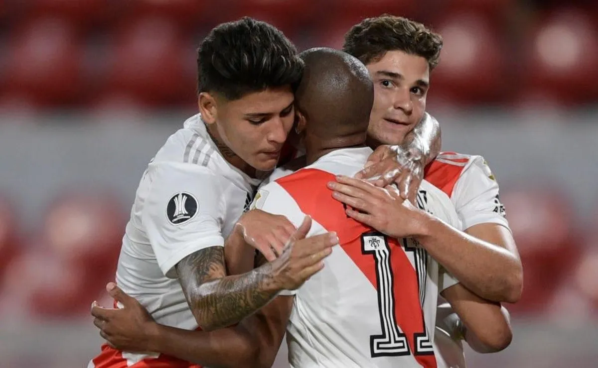 River no jugó bien pero consiguió la clasificación.