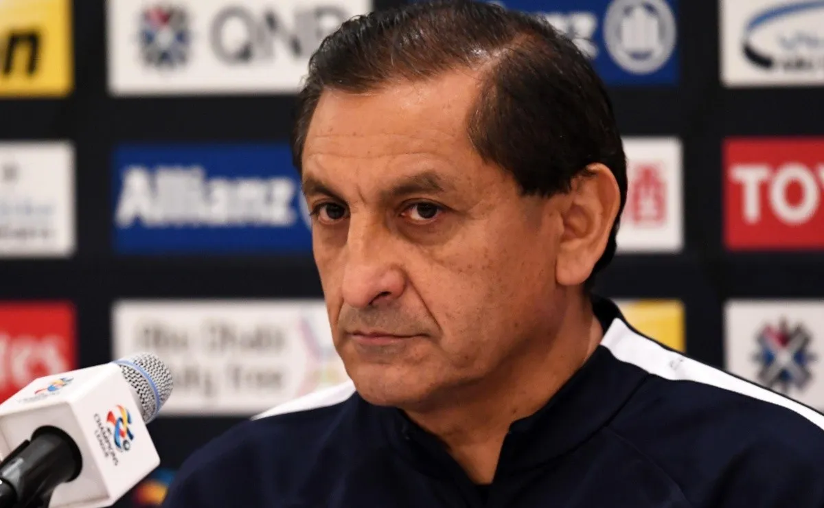 Ramón Díaz no llegó a debutar en el banco de suplentes del Botafogo, estuvo nada más que 17 días en el cargo.
