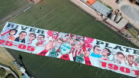 El debate por los ídolos en el nuevo telón de River