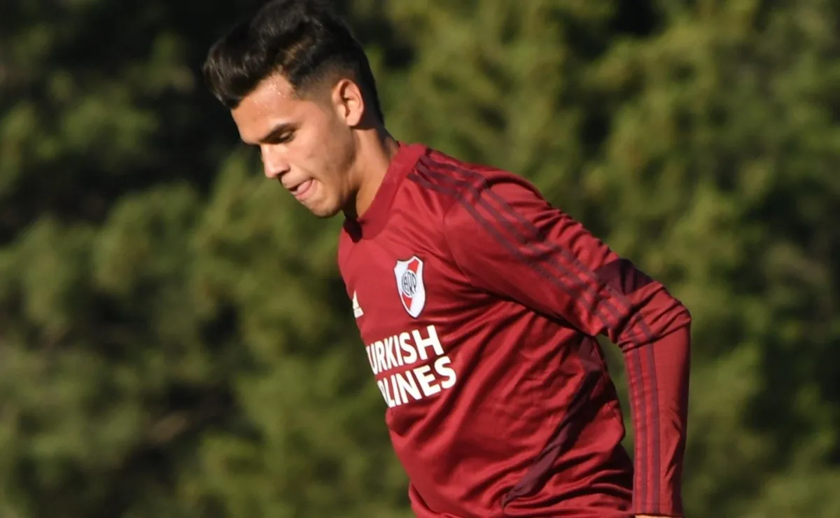 Cristian Ferreira será sometido a estudios en las próximas horas para determinar el grado de su molestia física
