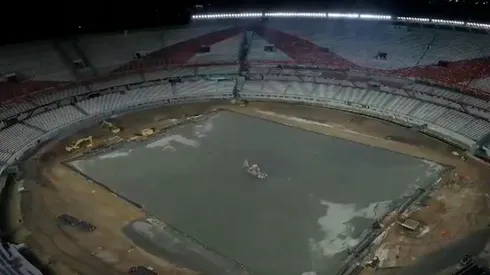 La nueva capa drenante del Monumental. Si los plazos siguen como se espera, el Más Grande volvería a jugar en el Monumental en febrero del 2021.