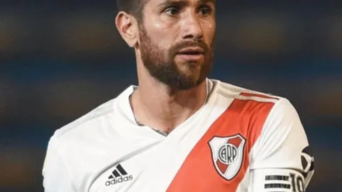 El homenaje de River a Diego Armando Maradona en la cinta de capitán de Ponzio.