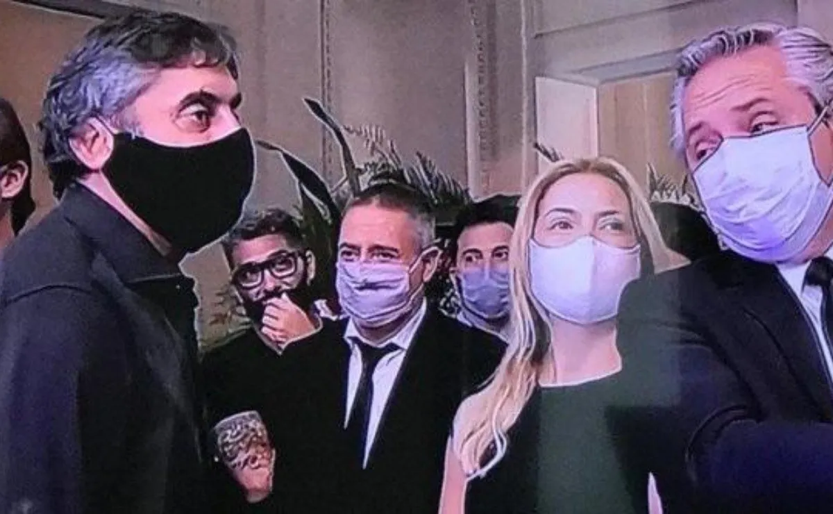 Enzo Francescoli fue a Casa Rosada para despedir a su gran amigo Diego Armando Maradona.