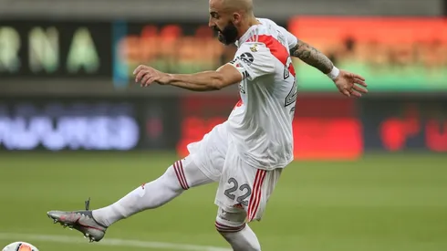 Javier Pinola mostró el descontento por haber conseguido un triunfo en Brasil ante Atlético Paranaense.