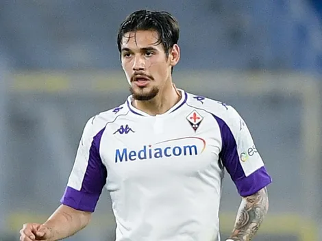 Martínez Quarta alentó desde la concentración de Fiorentina