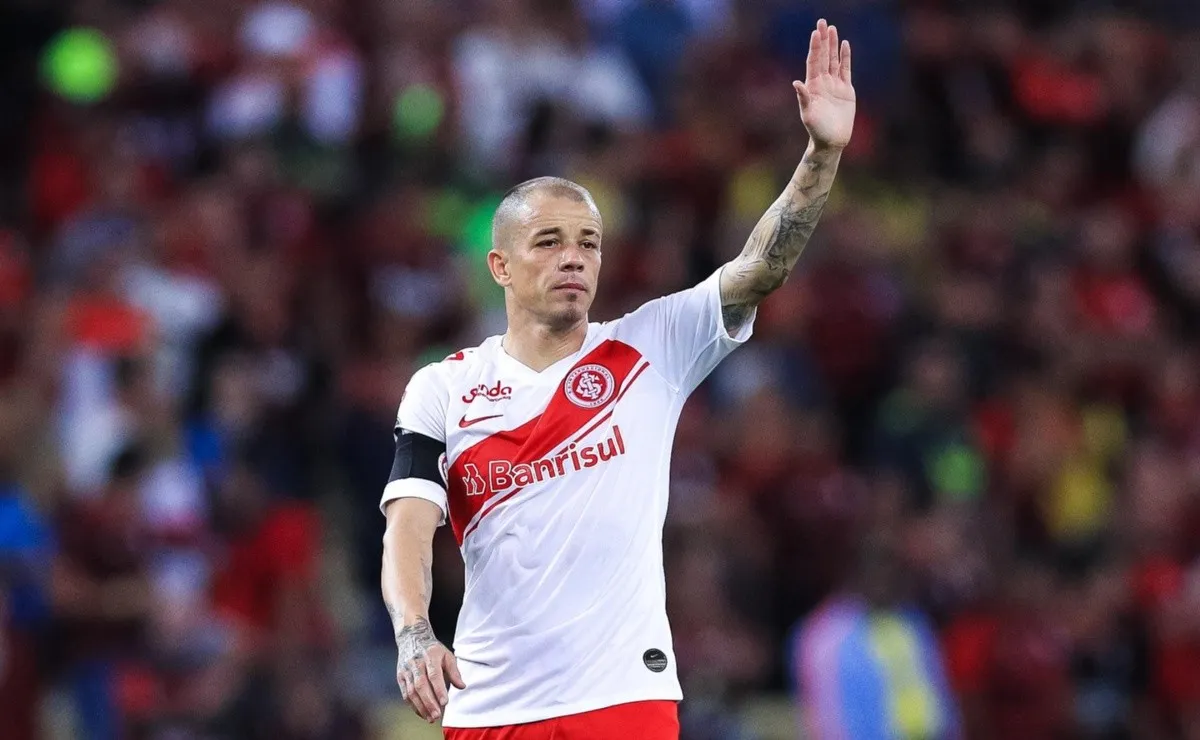 Andrés D'Alessandro deja Inter donde ganó doce títulos, entre ellos la Copa Libertadores 2010. En Núñez dio cinco vueltas olímpicas.