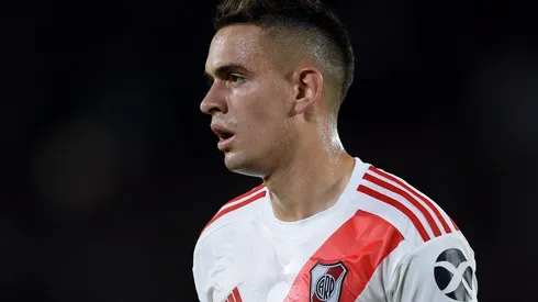 Tanto Rafael Santos Borré -que se encuentra cursando la enfermedad- como el resto del plantel serán hisopados este miércoles.