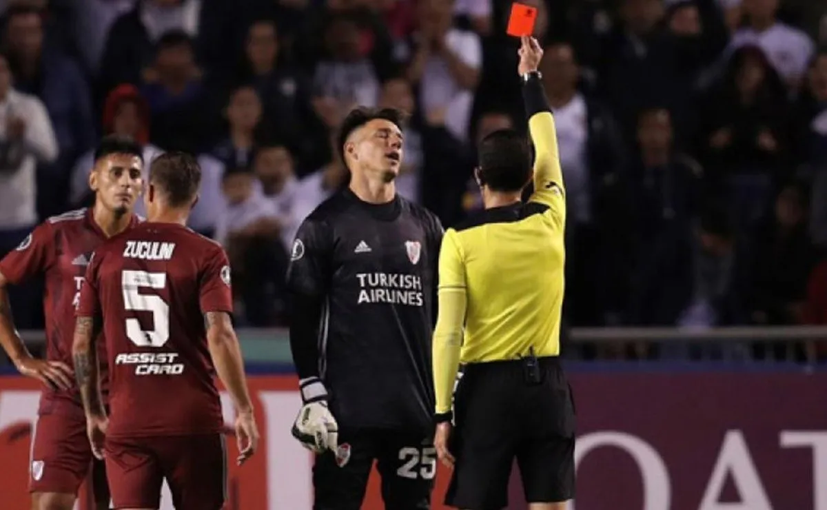 Andrés Rojas cuenta con dos antecedentes en partidos de River en Copa Libertadores