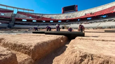Las zanjas que servirán para la colocación de los caños necesarios para un buen drenaje.
