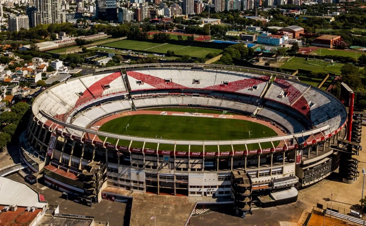Según la revista Forbes, el valor de River es de 270 millones de dólares y se encuentra en la novena posición del ranking.