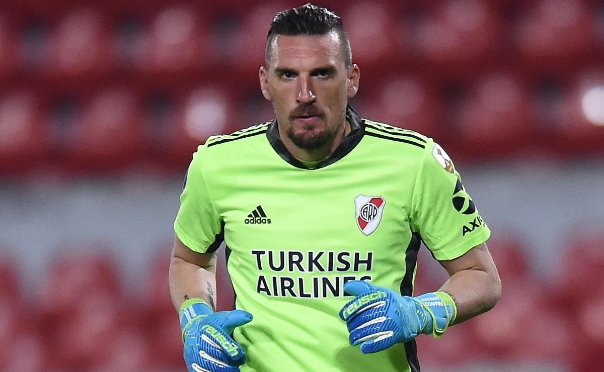 Franco Armani fue una de las figuras ante Rosario Central y destacó una mejora en la parte defensiva.